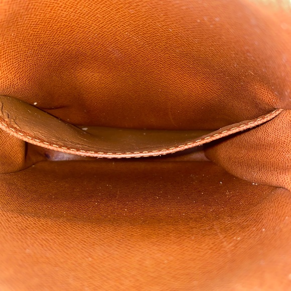 Authentic Louis Vuitton Amazone Monogram - Picture 8 of 10